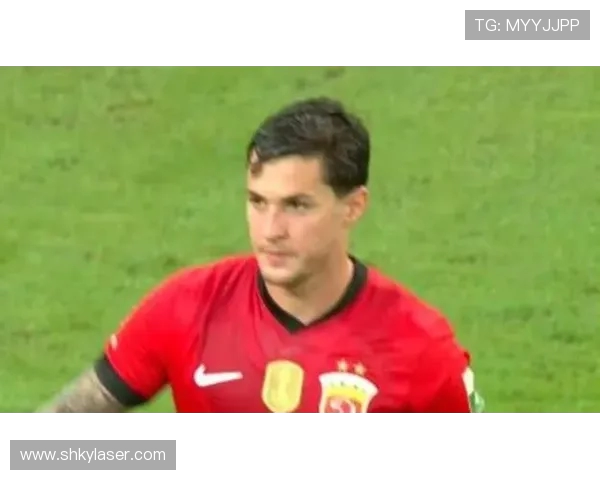 维塔尔感谢古斯塔沃帮助并回应球迷称赞自己帅气的言论 维塔尔感谢古斯塔沃帮助并回应球迷称赞自己帅气的言论