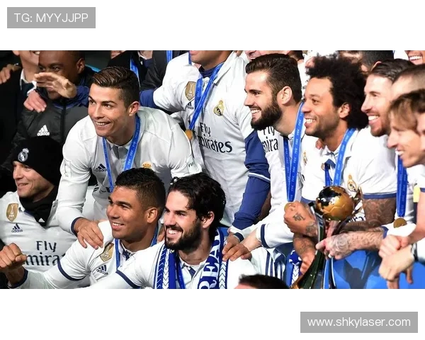 不莱梅新援激动晒球衣 纳乔助其圆梦 C罗无与伦比的个人魅力展现 不莱梅新援激动晒球衣 纳乔助其圆梦 C罗无与伦比的个人魅力展现