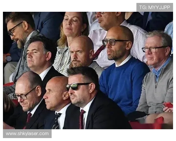 滕哈格涉嫌回扣丑闻 德媒揭露其曾试图为经纪公司球员谋取利益 滕哈格涉嫌回扣丑闻 德媒揭露其曾试图为经纪公司球员谋取利益